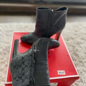Coach woman boots in a size 8.5US